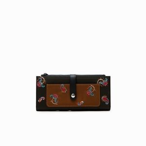 ✨HOST PICK✨ Desigual Floral Wallet BRAND NEW!